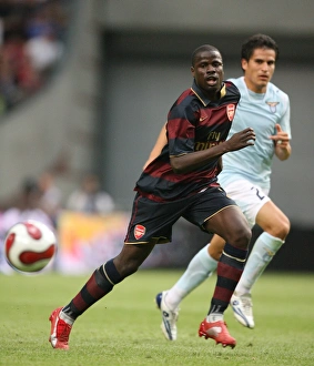 Manu Eboue (Arsenal) Cristian Ledesma (Lazio) Manu Eboue (Arsenal) Cristian Ledesma (Lazio)