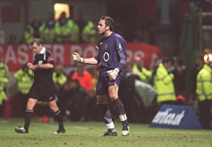 Manuel Almunia celebrates Doncasters 1st penalty miss during the penalty shoot out Manuel Almunia celebrates Doncasters 1st penalty miss during the penalty shoot out