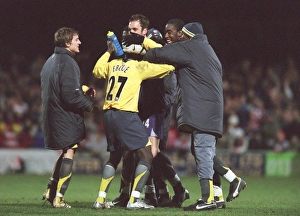 Manuel Almunia celebrates with his team mates (L>R) Arturo Lupoli, Emmanuel Eboue Manuel Almunia celebrates with his team mates (L>R) Arturo Lupoli, Emmanuel Eboue