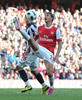 Marouane Chamakh (Arsenal) Gonzalo Jara (WBA). Arsenal 2:3 West Bromwich Albion Marouane Chamakh (Arsenal) Gonzalo Jara (WBA). Arsenal 2:3 West Bromwich Albion