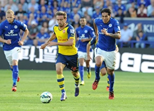 Nacho Monreal (Arsenal) Leonardo Ulloa (Leicester). Leicester City 1:1 Arsenal. Barclays Nacho Monreal (Arsenal) Leonardo Ulloa (Leicester). Leicester City 1:1 Arsenal. Barclays