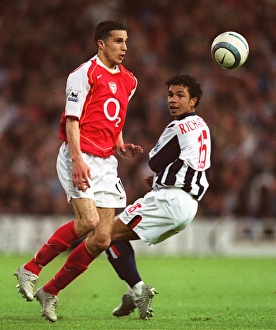Robin van Persie (Arsenal) Kieran Richardson (WBA) Robin van Persie (Arsenal) Kieran Richardson (WBA)