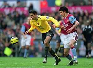 Robin van Persie (Arsenal) Liam Ridgewell (Villa). Aston Villa 0:0 Arsenal Robin van Persie (Arsenal) Liam Ridgewell (Villa). Aston Villa 0:0 Arsenal