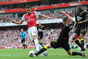 Robin van Persie (Arsenal) Paul Robinson (Bolton). Arsenal 3:0 Bolton Wanderers Robin van Persie (Arsenal) Paul Robinson (Bolton). Arsenal 3:0 Bolton Wanderers