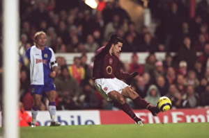 Robin van Persie scores Arsenals 3rd goal. Arsenal 3:0 Blackburn Rovers Robin van Persie scores Arsenals 3rd goal. Arsenal 3:0 Blackburn Rovers
