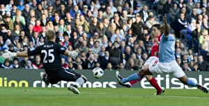 Sami Nasri shoots past Man City goalkeeper Joe Hart to score the 1st Arsenal goal Sami Nasri shoots past Man City goalkeeper Joe Hart to score the 1st Arsenal goal