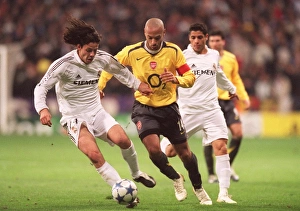 Thierry Henry (Arsenal) Alvaro Mejia (Real). Real Madrid 0:1 Arsenal Thierry Henry (Arsenal) Alvaro Mejia (Real). Real Madrid 0:1 Arsenal