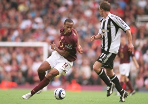 Thierry Henry (Arsenal) Lee Bowyer (Newcastle). Arsenal 2:0 Newcastle United Thierry Henry (Arsenal) Lee Bowyer (Newcastle). Arsenal 2:0 Newcastle United