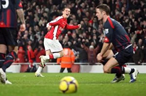 Images Dated 20th January 2010: Thomas Vermaelen celebrates scoring Arsenals 3rd goal. Arsenal 4: 2 Bolton Wanderers