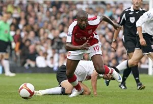 Images Dated 23rd August 2008: William Gallas (Arsenal) Seol Ki-Hyeon (Fulham)