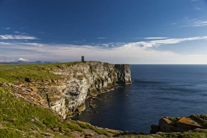 Marwick Head and the Kitchener Memorial, Orkney, Scotland Marwick Head and the Kitchener Memorial, Orkney, Scotland