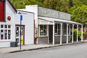 An old shop at Arrowtown in Otago, New Zealand An old shop at Arrowtown in Otago, New Zealand