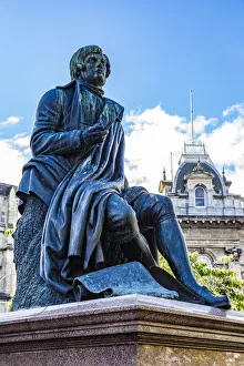 The statue of Robert Burns at Dunedin in Otago, New Zealand The statue of Robert Burns at Dunedin in Otago, New Zealand