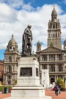 Images Dated 27th August 2010: Statue of Robert Burns, Glasgow, Scotland