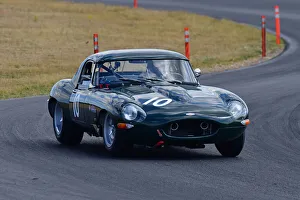 CJ11 6945 Lucas Bscher, Adrian Medeiros, Andrew Bentley, Jaguar E-Type CJ11 6945 Lucas Bscher, Adrian Medeiros, Andrew Bentley, Jaguar E-Type