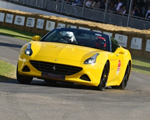 <b class=qtipBold><figcaption>CJ6 9001 Ferrari California T</figcaption></b><br>Ferrari California T, Goodwood Festival of Speed, 2017, Peaks of Performance, Motorsports Game Changers, automobiles, cars, entertainment, Festival of Speed, FoS, Goodwood, heritage, contemporary, modern, hill climb, July, June, motor sport, motorcars, nostalgia, racing, speed, sports, West Sussex.<br><em>© 2017 Chris McEvoy, www.cjm-photography.co.uk, all rights reserved</em> CJ6 9001 Ferrari California T