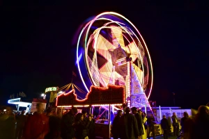 <b class=qtipBold><figcaption>CM1 1973 Big wheel at night</figcaption></b><br>Big wheel at night, Goodwood 72nd Members Meeting, fair ground, Goodwood, Goodwood 72nd Members Meeting, GRRC, Historic Racing, long exposure, motor sport, motorsport, night shots, nostalgia, Big wheel, Big wheel at night,<br><em>© (C)2014 Chris McEvoy, all rights reserved, www.cjm-photography.co.uk.</em> CM1 1973 Big wheel at night