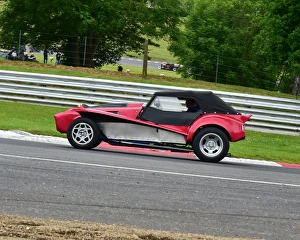 <b class=qtipBold><figcaption>CM14 0919</figcaption></b><br>Vintage Hot Rod Association, VHRA, National Street Rod Association, NSRA, American Speedfest IV, Brands Hatch, June 2016, automobiles, Autosport, Brands Hatch, cars, circuit racing, England, entertainment, European, June 2016 June 2016, Kent, motor racing, motor sport, motorracing, racing,<br><em>© ©2016 Chris McEvoy, all rights reserved, www.cjm-photography.co.uk.</em> CM14 0919