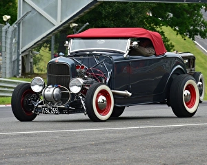 <b class=qtipBold><figcaption>CM14 0940</figcaption></b><br>Vintage Hot Rod Association, VHRA, National Street Rod Association, NSRA, American Speedfest IV, Brands Hatch, June 2016, automobiles, Autosport, Brands Hatch, cars, circuit racing, England, entertainment, European, June 2016 June 2016, Kent, motor racing, motor sport, motorracing, racing,<br><em>© ©2016 Chris McEvoy, all rights reserved, www.cjm-photography.co.uk.</em> CM14 0940