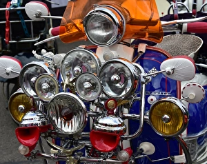 <b class=qtipBold><figcaption>CM15 7513 Lambretta lights</figcaption></b><br>Lambretta lights, Festival Italia, Brands Hatch, Kent, August 14th, 2016, circuit racing, competition, Ferrari, Festival Italia, FIAT, Italian, Kent, Lancia, motorcycles, motorsport, racing, scooters, vehicles, sport, cars,<br><em>© 2016 Chris McEvoy, all rights reserved, www.cjm-photography.co.uk</em> CM15 7513 Lambretta lights