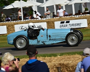 <b class=qtipBold><figcaption>CM20 0185 Marc Newson, Bugatti 59</figcaption></b><br>Marc Newson, Bugatti 59, Goodwood Festival of Speed, 2017, Peaks of Performance, Motorsports Game Changers, automobiles, cars, entertainment, Festival of Speed, FoS, Goodwood, heritage, contemporary, modern, hill climb, July, June, motor sport, motorcars, nostalgia, racing, speed, sports, West Sussex., Moving Motor Show,<br><em>© 2017 Chris McEvoy, www.cjm-photography.co.uk, all rights reserved</em> CM20 0185 Marc Newson, Bugatti 59