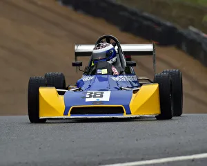 <b class=qtipBold><figcaption>CM25 8266 Gary Fletcher, Royale RP27</figcaption></b><br>Gary Fletcher, Royale RP27, Historic Formula Ford 2000, HSCC, Historic Race Meeting, Brands Hatch, September 2018, cars, Classic Racing Cars, Historic Racing, Historic Sports Car Club, autosport, motor racing, motor sport, nostalgia, racing cars, outdoors, racing, circuit racing, racing, speed, Indy circuit, single seaters, monoposto,<br><em>© 2018 Chris McEvoy, www.cjm-photography.co.uk, all rights reserved</em> CM25 8266 Gary Fletcher, Royale RP27