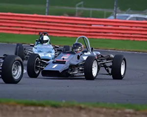 <b class=qtipBold><figcaption>CM26 1235 Richard Tarling, Jamun T2</figcaption></b><br>Richard Tarling, Jamun T2, Historic Formula Ford, HFF, HSCC, Silverstone Finals, Silverstone, October 2018, cars, Classic Racing Cars, Historic Racing, Historic Sports Car Club, autosport, motor racing, motor sport, nostalgia, racing cars, outdoors, racing, circuit racing, racing, speed, Indy circuit, open wheelers, single seaters, monoposto,<br><em>© 2018 Chris McEvoy, www.cjm-photography.co.uk, all rights reserved</em> CM26 1235 Richard Tarling, Jamun T2