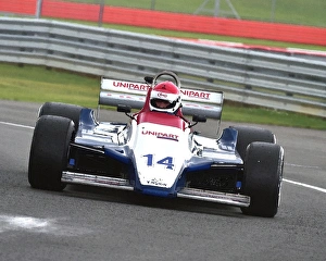 <b class=qtipBold><figcaption>CM9 4480wc Simon Fish, Ensign N180</figcaption></b><br>Simon Fish, Ensign N180, FIA Masters, Historic Formula One, Silverstone Classic 2015, Chris McEvoy, circuit racing, cjm-photography, Classic Racing Cars, FIA, FIA Masters, Formula 1, Formula One, Historic Formula One, historic racing cars, HSCC, motor racing, motorsport, Northamptonshire, nostalgia, racing cars, retro, rocking and racing, Silverstone, Silverstone Classic, Silverstone Classic 2015, single seaters, Sliverstone Classic, speed<br><em>© © 2015 Chris McEvoy, All rights reserved, www.cjmphotography.co.uk</em> CM9 4480wc Simon Fish, Ensign N180