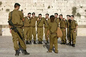 Images Dated 25th May 2000: Armed Israeli soldiers at Jerusalem Western Wall