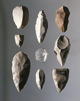 Arrow points, spear heads and scrapers from the excavations at Lisen and Ondranice Arrow points, spear heads and scrapers from the excavations at Lisen and Ondranice