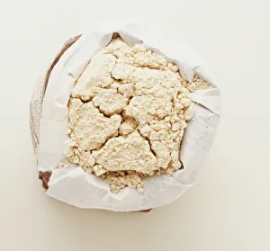 <b class=qtipBold><figcaption>A bag of white refined flour</figcaption></b><br>A bag of white refined flour.<br><em>© Dorling Kindersley/UIG</em> A bag of white refined flour