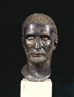 <b class=qtipBold><figcaption>Bust of Brutus the Elder, bronze</figcaption></b><br>Roman civilization. Bust of Brutus the Elder Bust of Brutus the Elder, bronze