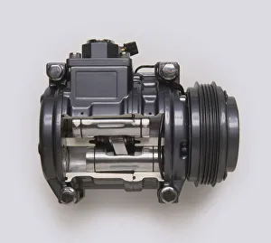 <b class=qtipBold><figcaption>Car air conditioning pump</figcaption></b><br><em>© Dorling Kindersley/UIG</em> Car air conditioning pump