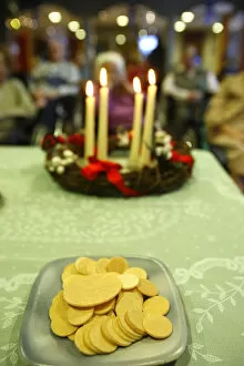 Images Dated 25th December 2008: Catholic mass in an elderly persons home