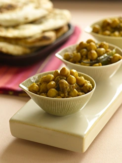 <b class=qtipBold><figcaption>Chickpeas with naan bread</figcaption></b><br><em>© Dorling Kindersley/UIG</em> Chickpeas with naan bread