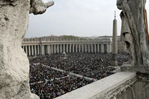 Easter Week Gallery: Easter mass at Saint Peters basilica