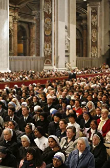 Easter Week Gallery: Easter thursday mass in Saint Peters basilica