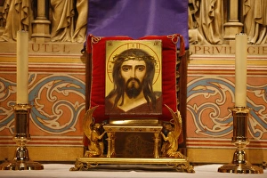 Easter Week Gallery: Easter week in Notre Dame cathedral