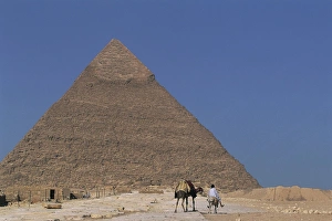<b class=qtipBold><figcaption>Egypt, Giza, Pyramid of Khafre</figcaption></b><br>Egypt, Giza, Pyramid of Khafre UNESCO World Heritage Site<br><em>© DEA / W. BUSS</em> Egypt, Giza, Pyramid of Khafre