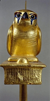 Gilded wood standard depicting Gemhesu hawk, from Treasure of Tutankhamen Gilded wood standard depicting Gemhesu hawk, from Treasure of Tutankhamen