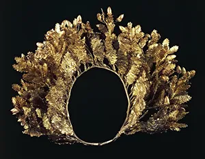 Gold crown in the shape of oak leaves and acorns, from the Royals Tombs at Vergina, Greece Gold crown in the shape of oak leaves and acorns, from the Royals Tombs at Vergina, Greece