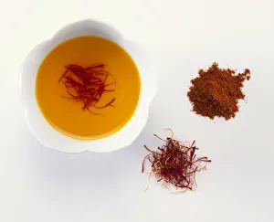 <b class=qtipBold><figcaption>Ground saffron</figcaption></b><br><em>© Dorling Kindersley/UIG</em> Ground saffron
