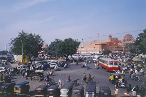 India, Jaipur, different modes of transport jostling streets, buses, rickshaws, cars India, Jaipur, different modes of transport jostling streets, buses, rickshaws, cars