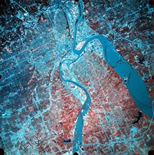 Infrared photograph of confluence of Missouri and Kansas rivers, 19 July 1993 during Infrared photograph of confluence of Missouri and Kansas rivers, 19 July 1993 during
