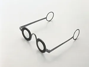 <b class=qtipBold><figcaption>Iron spectacles, c. 1750</figcaption></b><br><em>© Dorling Kindersley/UIG</em> Iron spectacles, c. 1750