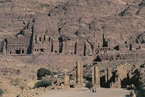 <b class=qtipBold><figcaption>Jordan, Petra, Tombs</figcaption></b><br>Jordan, Petra, Tombs UNESCO World Heritage Site<br><em>© DEA / C. SAPPA</em> Jordan, Petra, Tombs