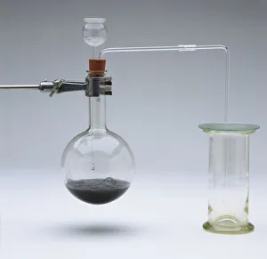 Laboratory apparatus to produce hydrogen sulphide from dilute hydrochloric acid Laboratory apparatus to produce hydrogen sulphide from dilute hydrochloric acid