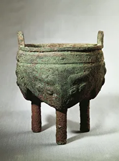 Li ding (tripod vessel), Shang dynasty, bronze Li ding (tripod vessel), Shang dynasty, bronze