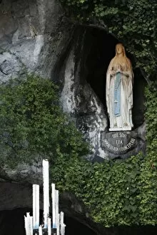 Images Dated 18th April 2000: Lourdes grotto