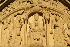Images Dated 7th June 2003: Notre Dame of Paris cathedral Santa Anns Gate arch and tympanum Virgin and child (11th century)